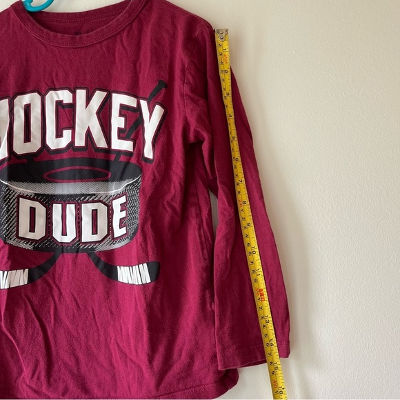 🌼 5/$25 The Children’s Place Boys Long Sleeve Hockey Dude Graphic Tee 7/8 Sports - Picture 6 of 8